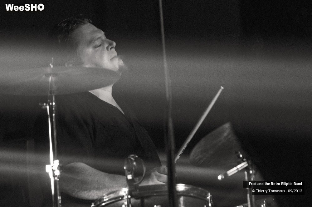 18/31 photos du spectacle Fred and the Retro Elliptic Band