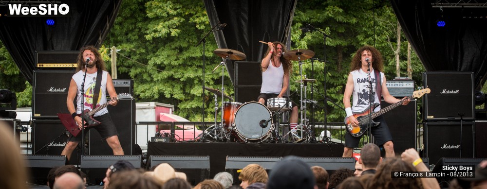 22/25 photos du spectacle Sticky Boys