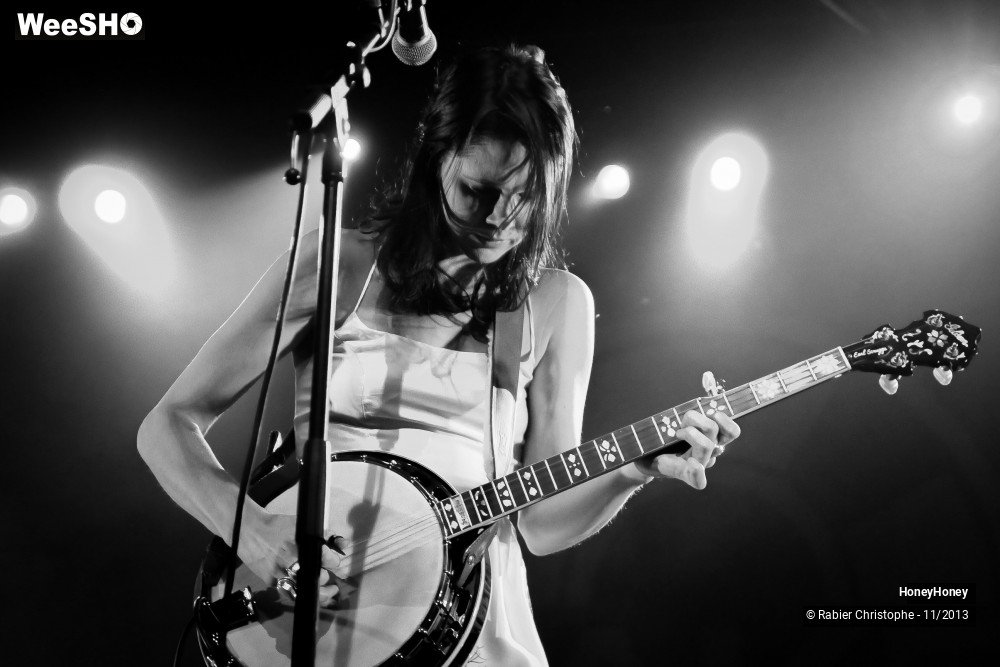 10/35 photos du spectacle HoneyHoney