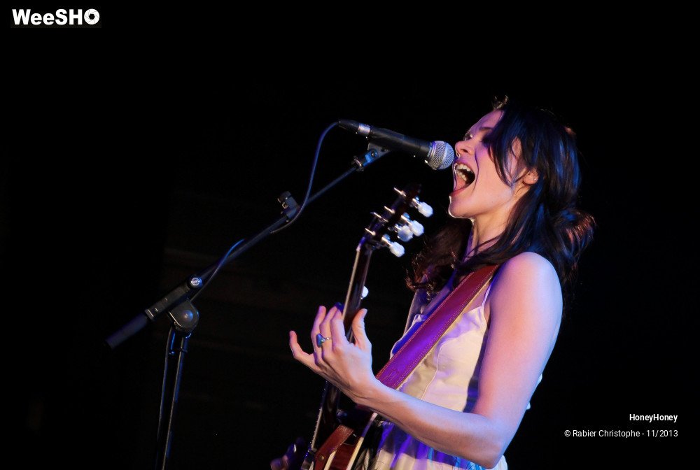 14/35 photos du spectacle HoneyHoney