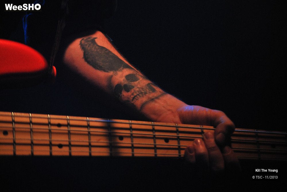 7/46 photos du spectacle Kill the Young