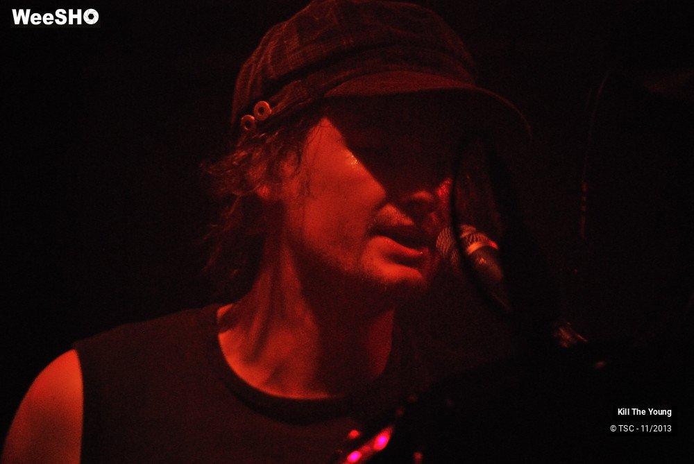 20/46 photos du spectacle Kill the Young