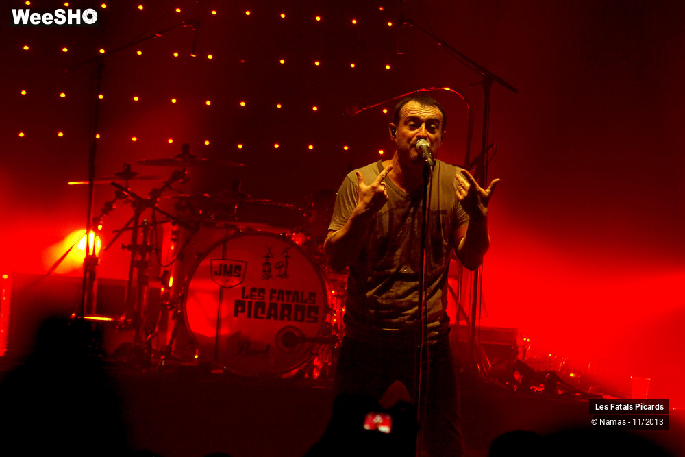23/96 photos du spectacle Les Fatals Picards
