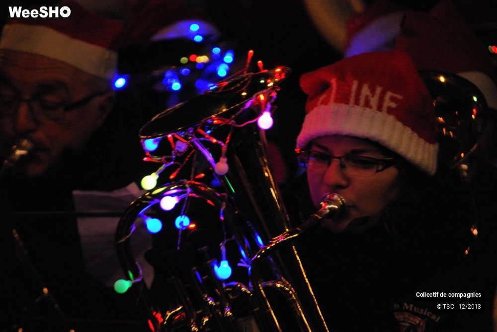 30/36 photos du spectacle Les tubas de Noël