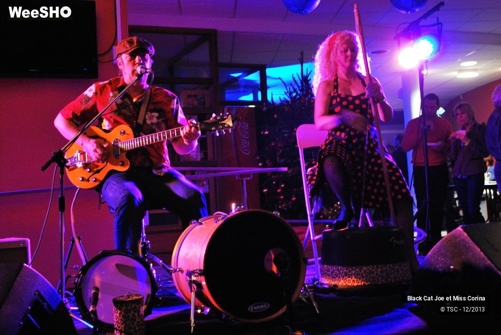 1/17 photos du spectacle Black Cat Joe et Miss Corina