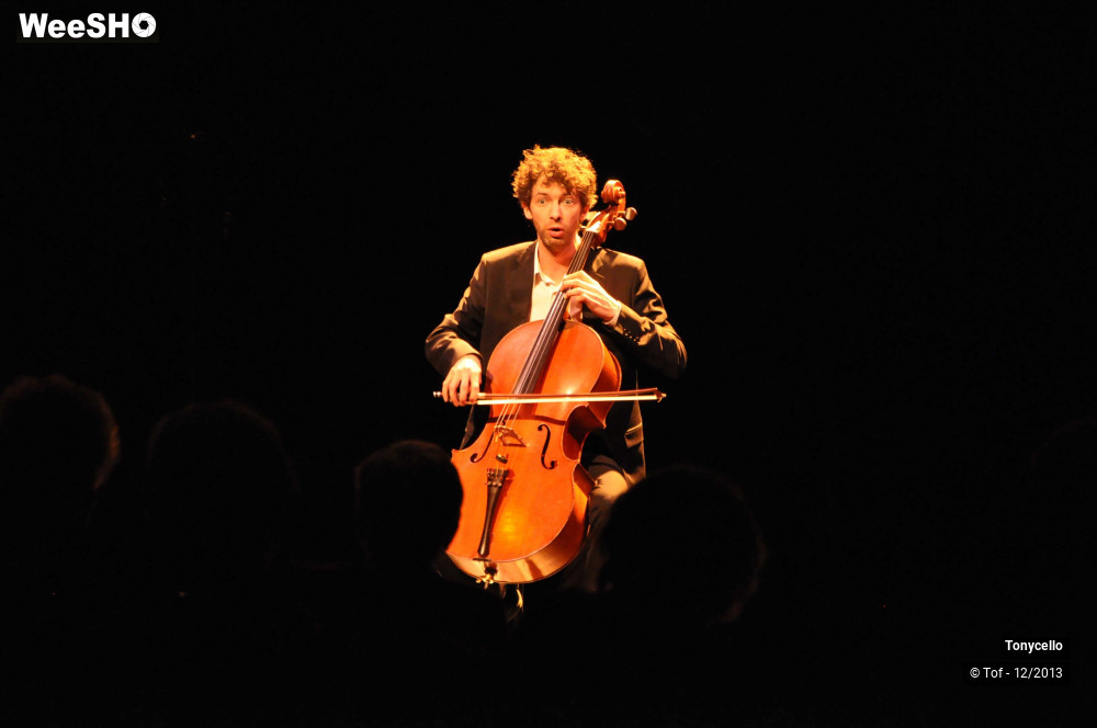 32/50 photos du spectacle Tonycello