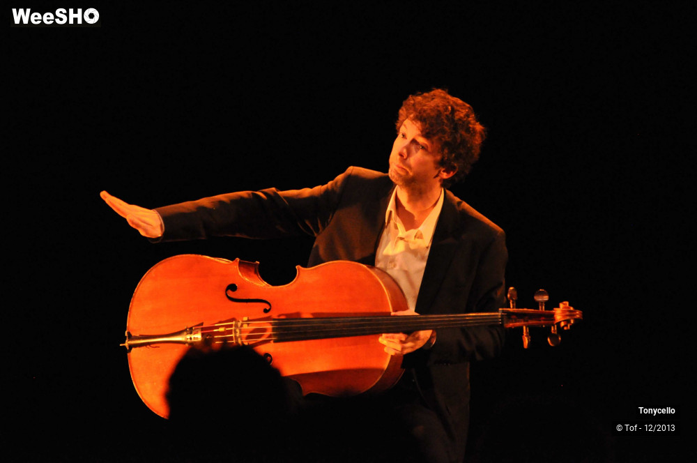 35/50 photos du spectacle Tonycello
