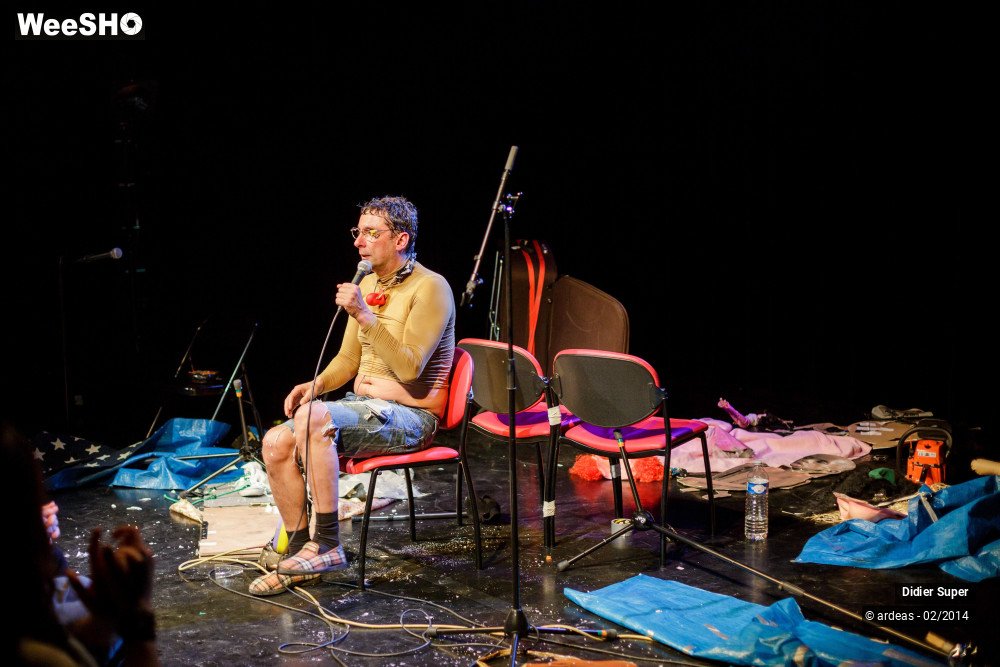 2/40 photos du spectacle Didier Super