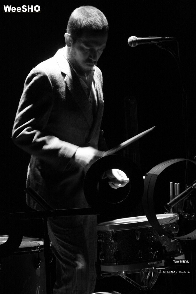 19/20 photos du spectacle Tony Melvil