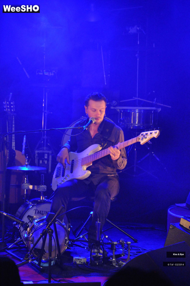 9/48 photos du spectacle Kiss & Bye