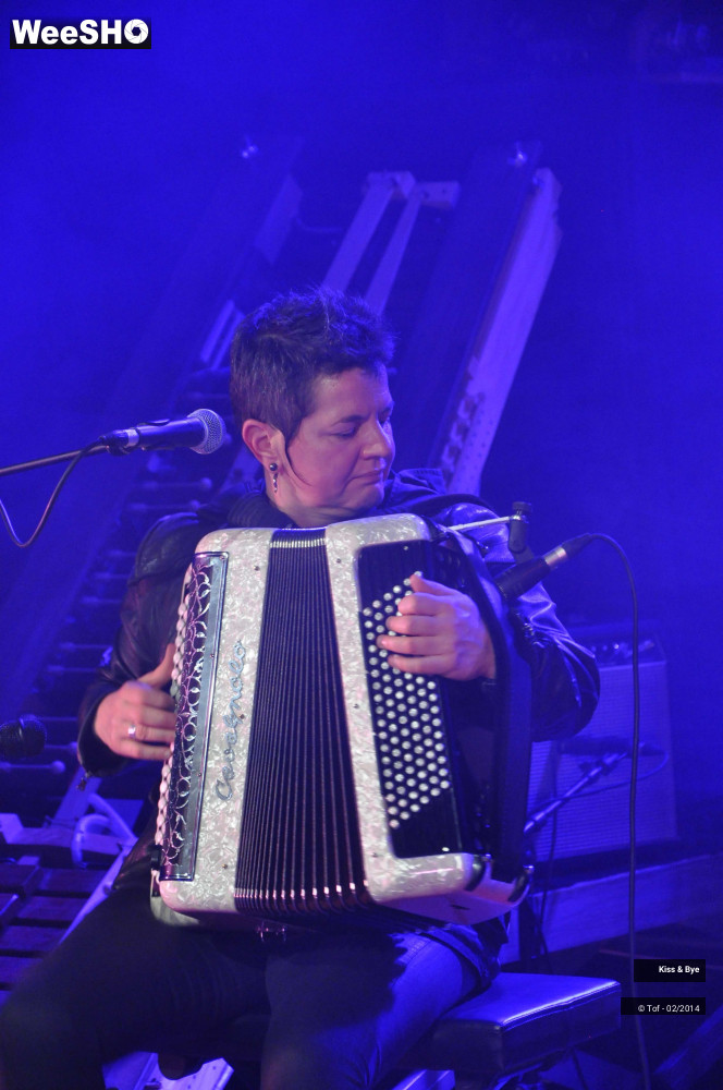21/48 photos du spectacle Kiss & Bye