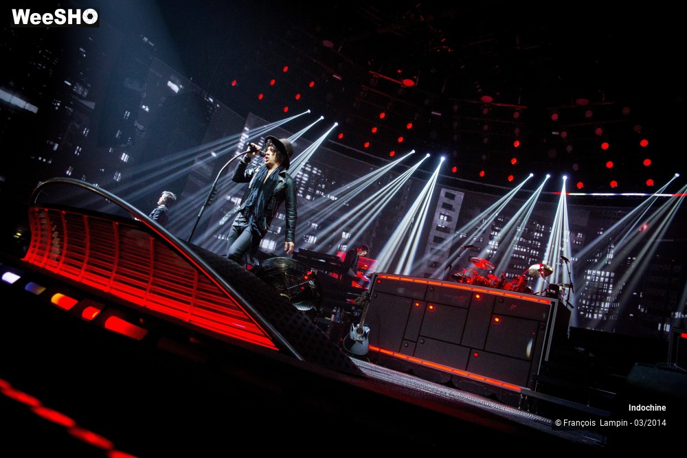 23/33 photos du spectacle Indochine