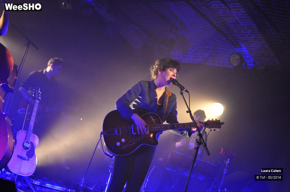 5/45 photos du spectacle Laura Cahen
