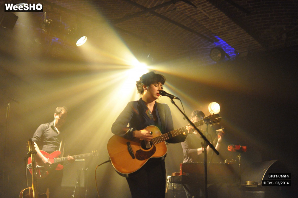 6/45 photos du spectacle Laura Cahen