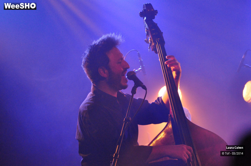 9/45 photos du spectacle Laura Cahen