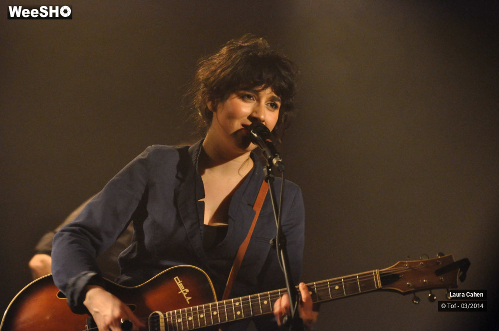 11/45 photos du spectacle Laura Cahen