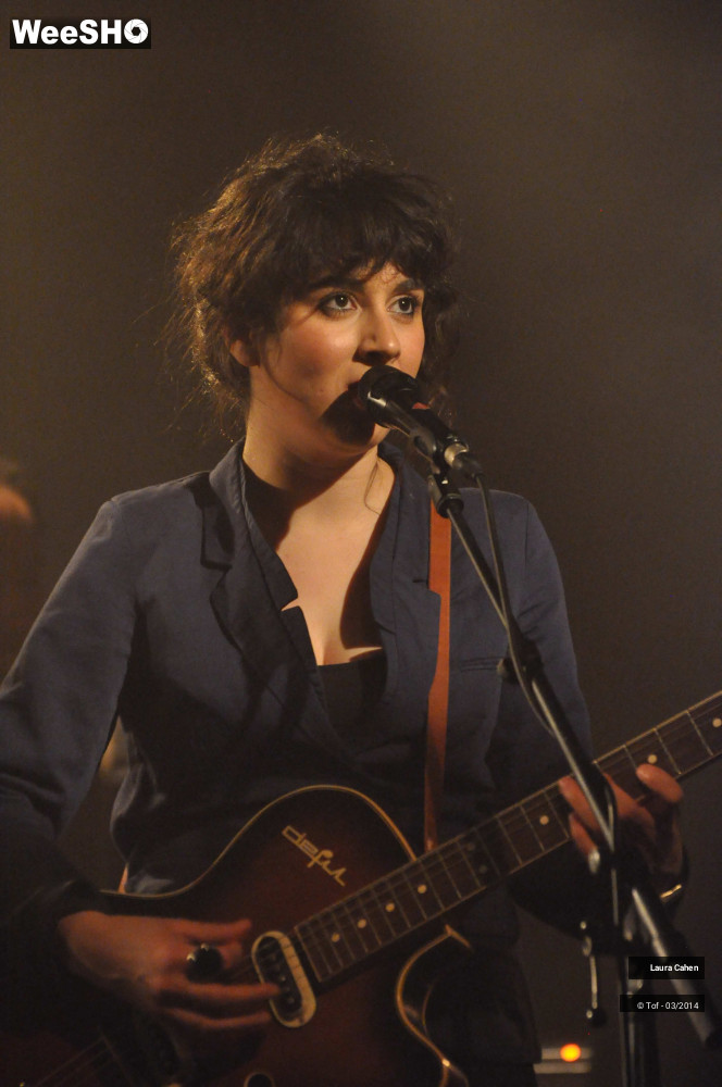 30/45 photos du spectacle Laura Cahen