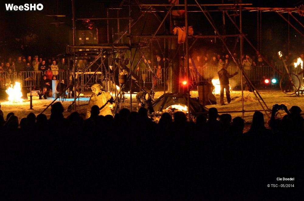 9/36 photos du spectacle La Fabrique