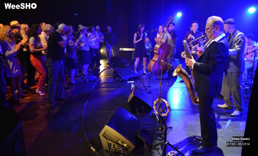 34/50 photos du spectacle Drew Davies Rhythm Combo