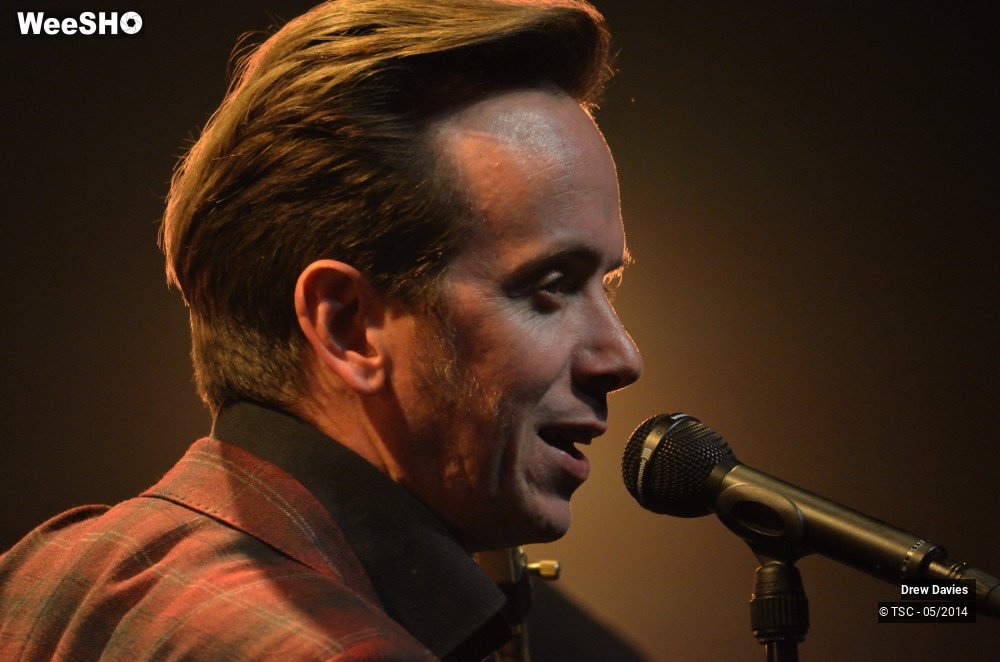 50/50 photos du spectacle Drew Davies Rhythm Combo
