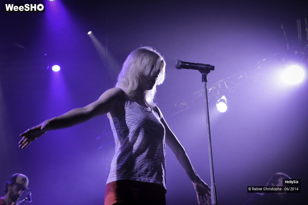 2/38 photos du spectacle HollySiz