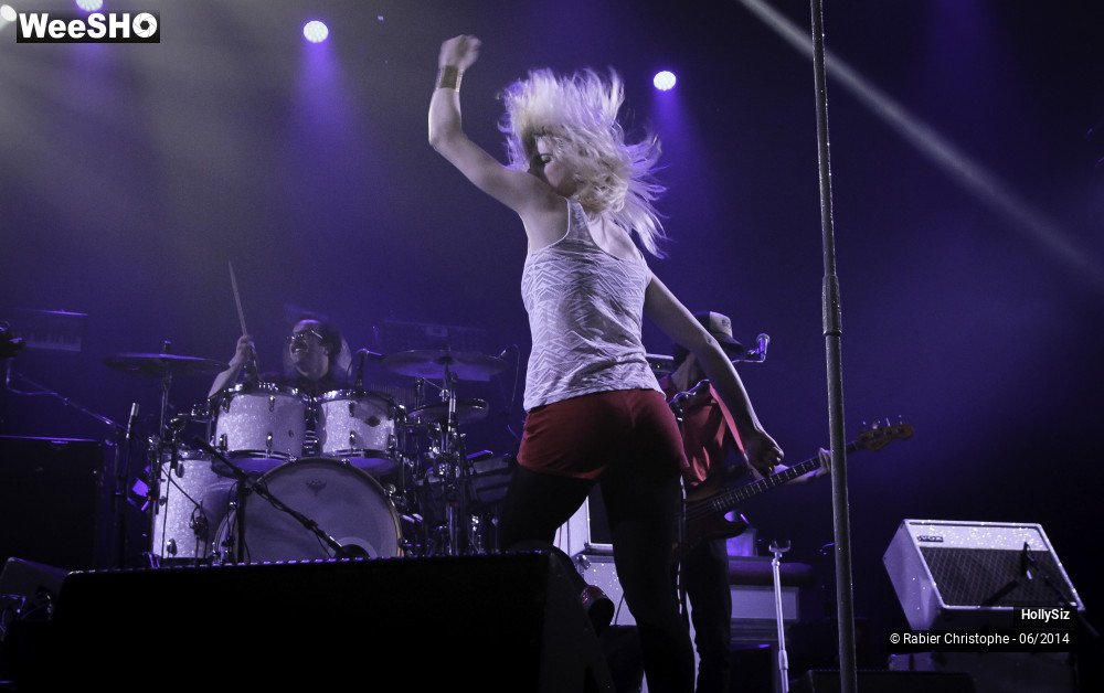 10/38 photos du spectacle HollySiz