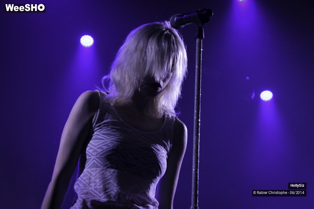 12/38 photos du spectacle HollySiz