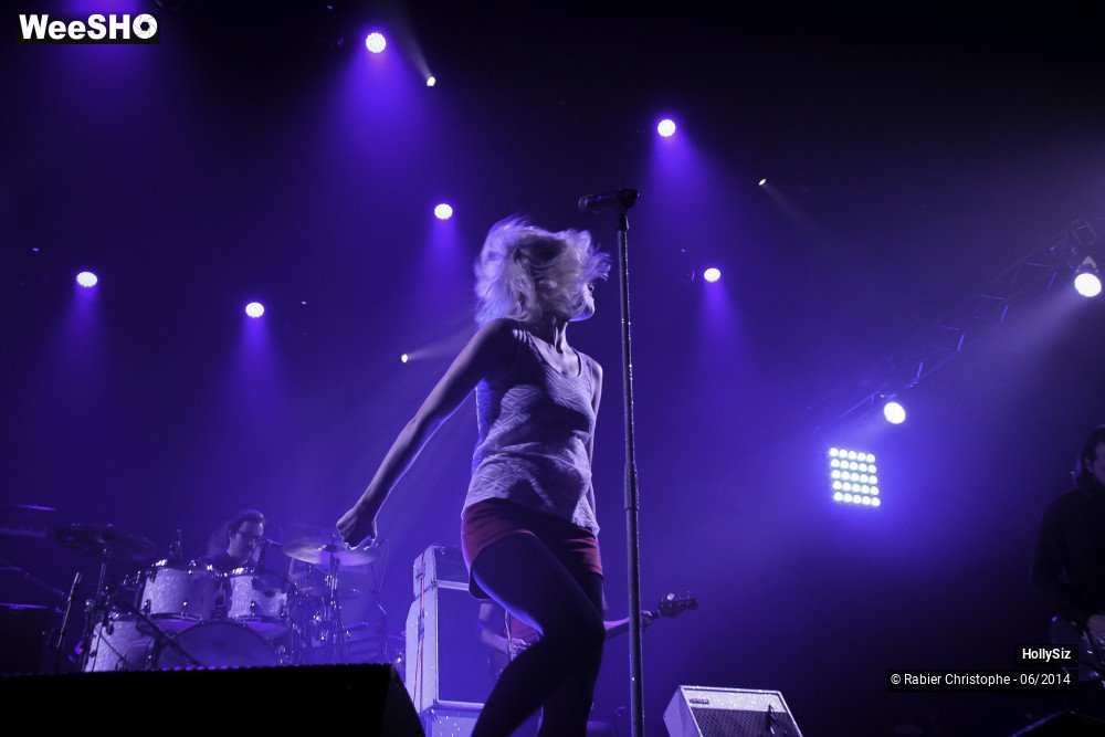 19/38 photos du spectacle HollySiz