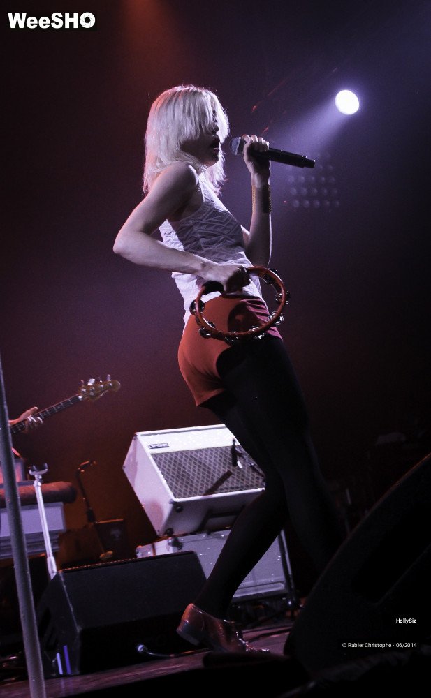 34/38 photos du spectacle HollySiz