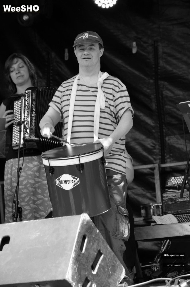 13/16 photos du spectacle Hélios percussions