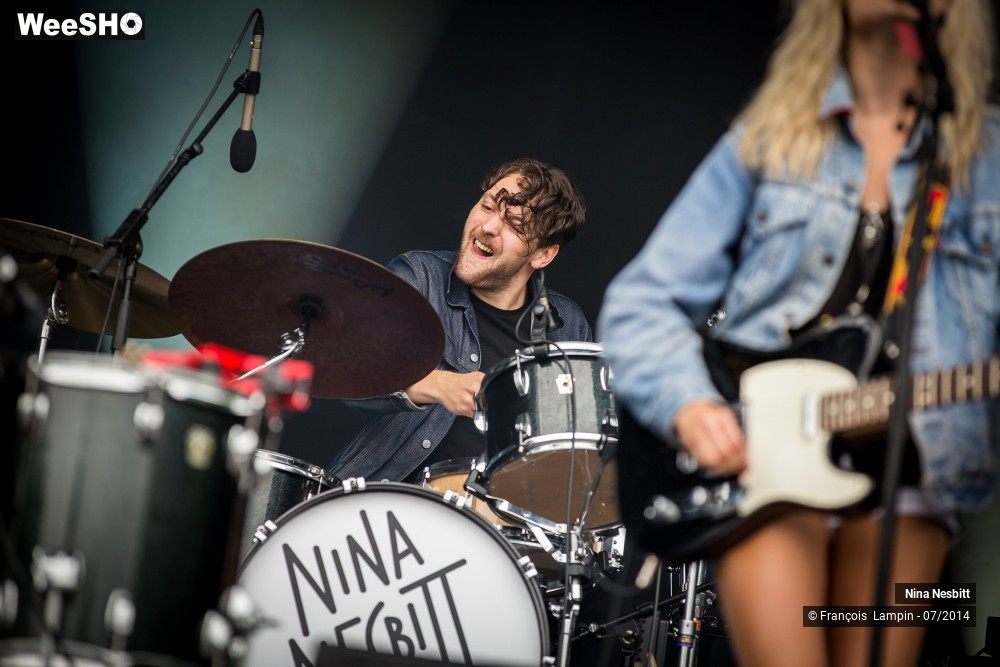 4/9 photos du spectacle Nina Nesbitt