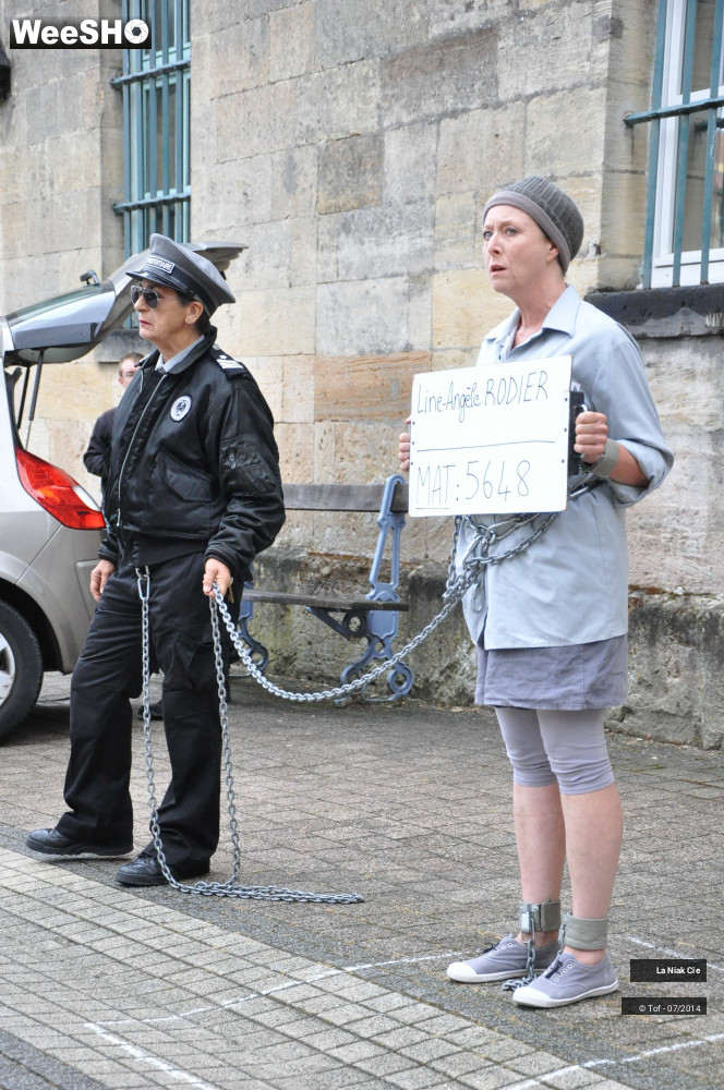 7/60 photos du spectacle Décret 412 / Opération Borderline