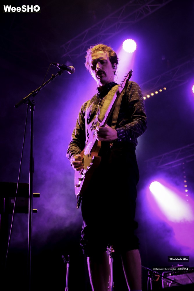 21/26 photos du spectacle Who made who