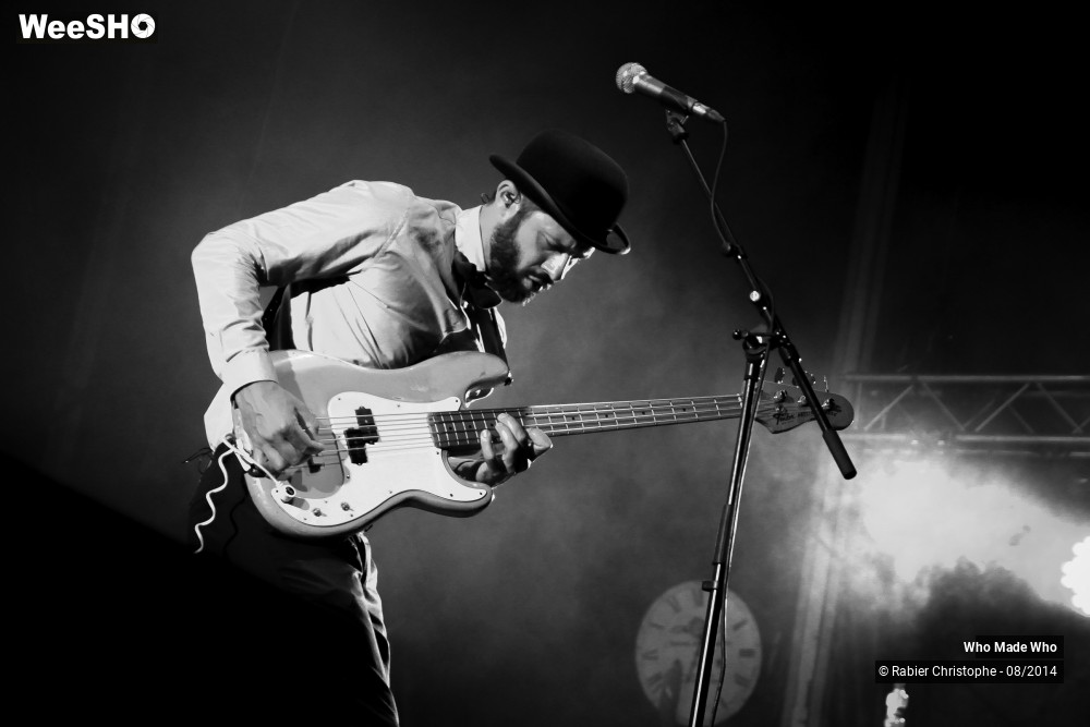 24/26 photos du spectacle Who made who