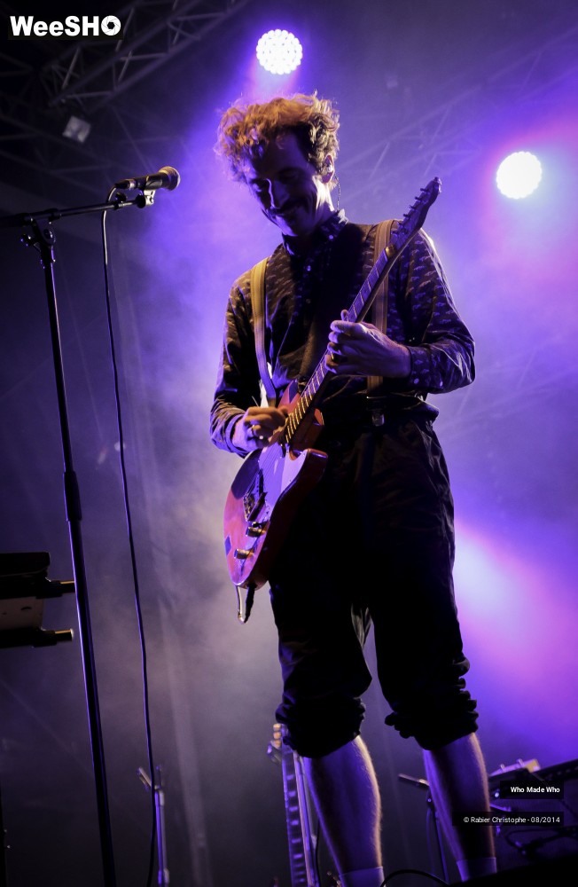 25/26 photos du spectacle Who made who