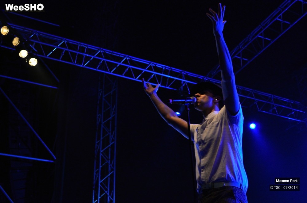 18/30 photos du spectacle Maxïmo Park
