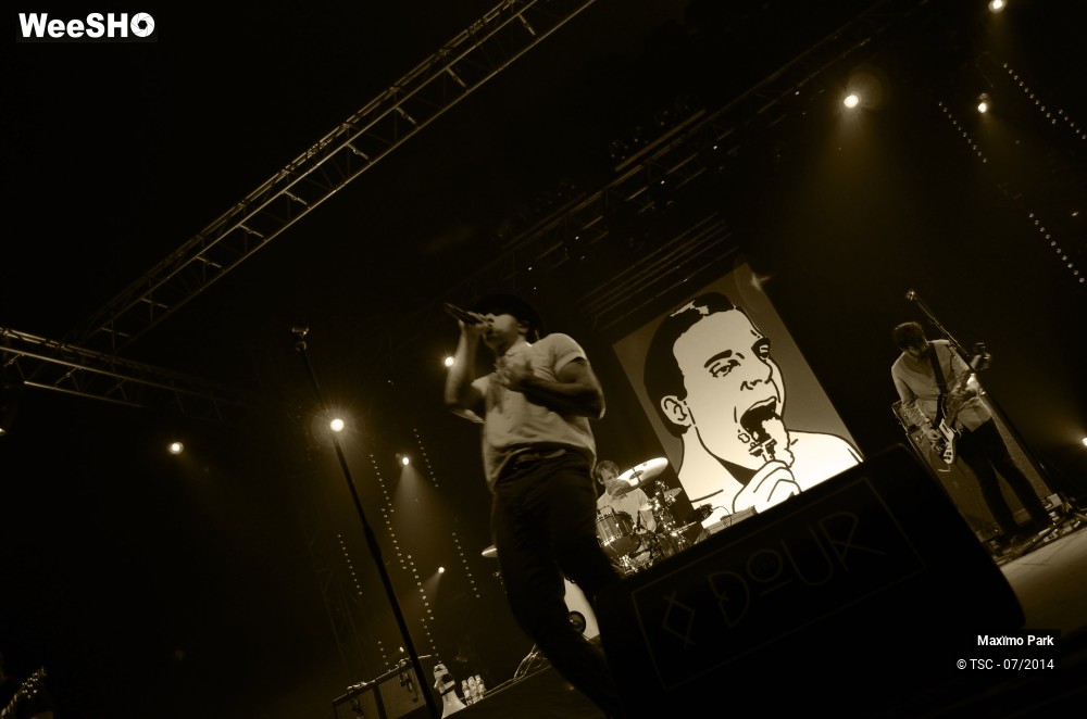 21/30 photos du spectacle Maxïmo Park