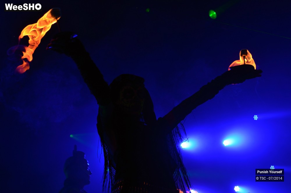 10/45 photos du spectacle Punish Yourself