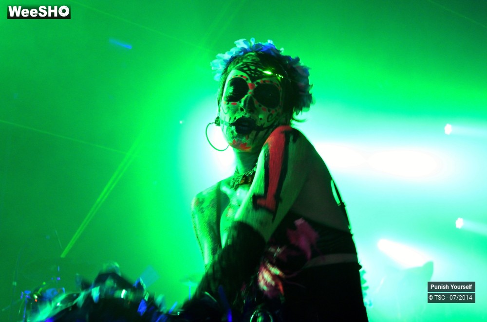 29/45 photos du spectacle Punish Yourself