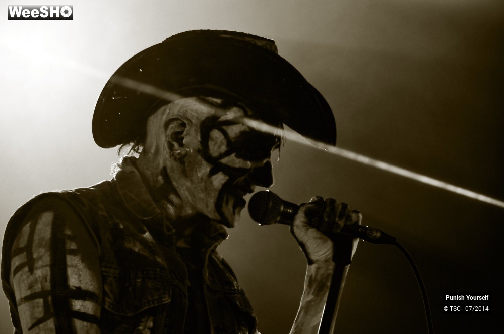 36/45 photos du spectacle Punish Yourself