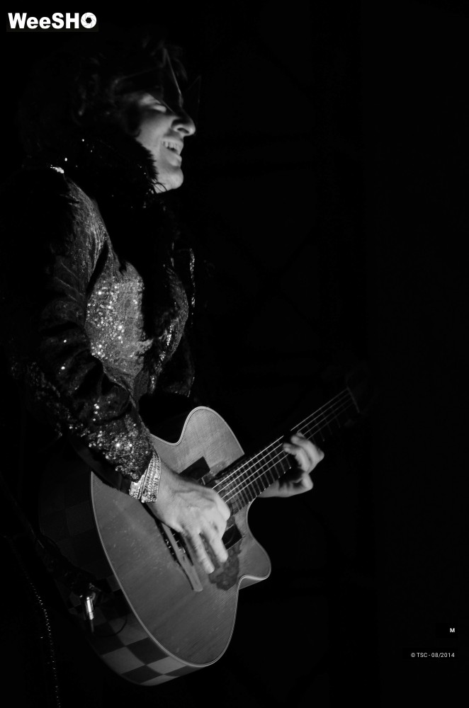 6/36 photos du spectacle M