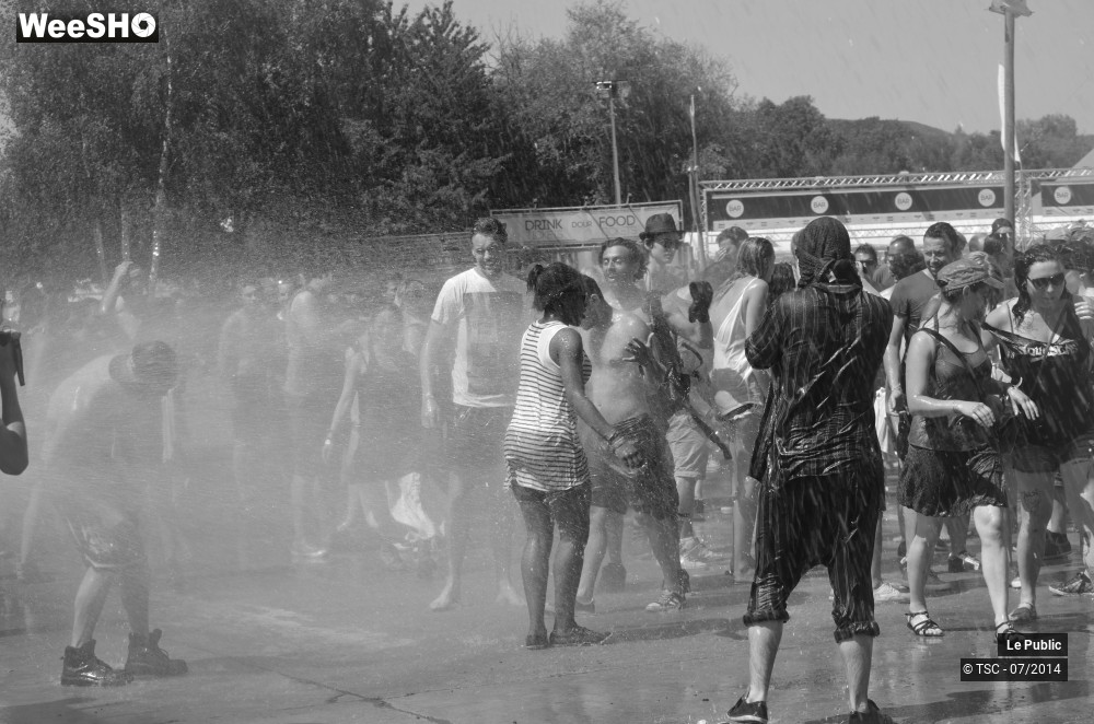 39/42 photos du spectacle Ambiance Festival de Dour 2014 Jour 2