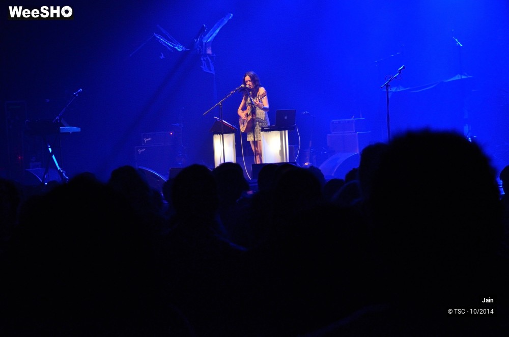 10/15 photos du spectacle Jain