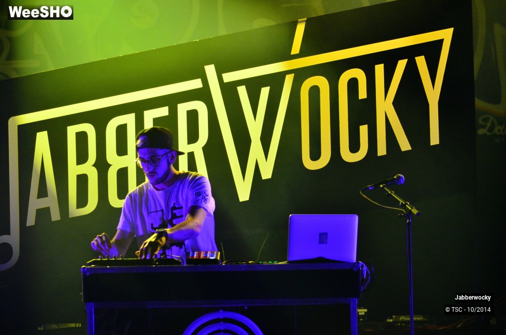 18/28 photos du spectacle Jabberwocky