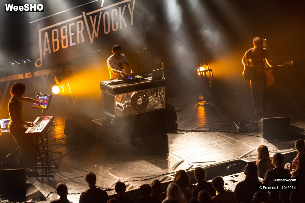 16/26 photos du spectacle JabberWocky