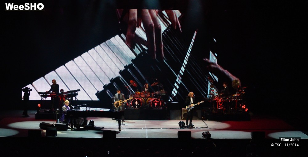 19/20 photos du spectacle Elton John