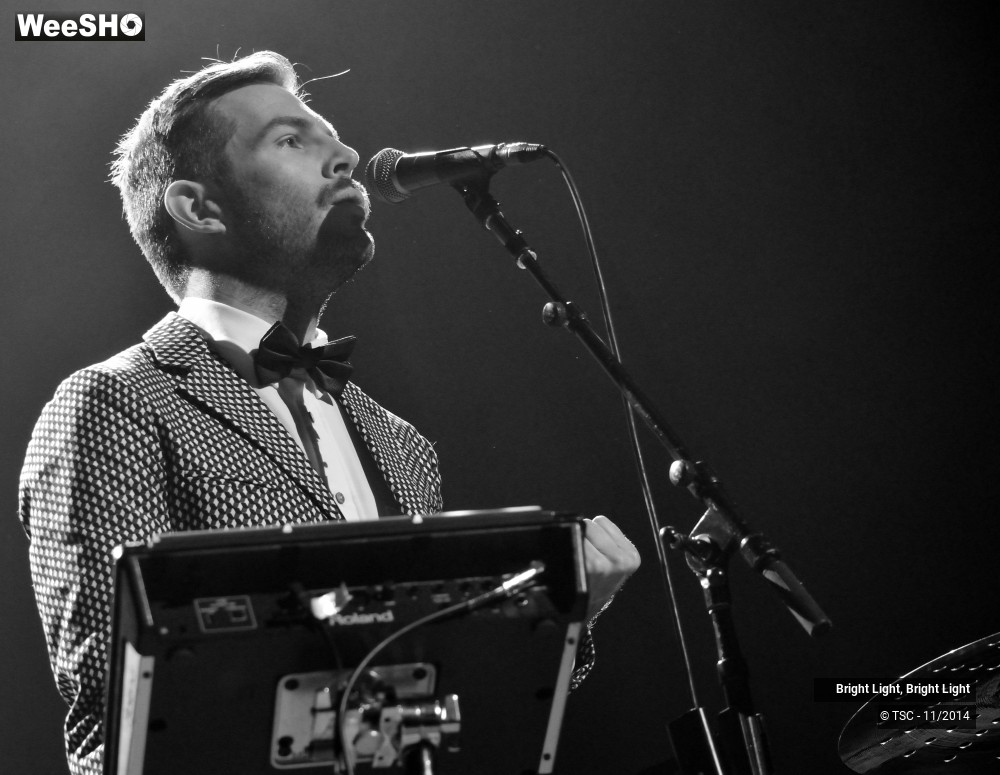 14/15 photos du spectacle Bright Light, Bright Light