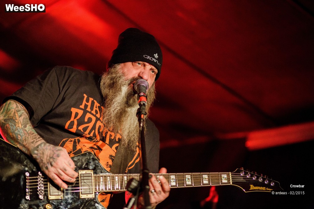 28/34 photos du spectacle Crowbar