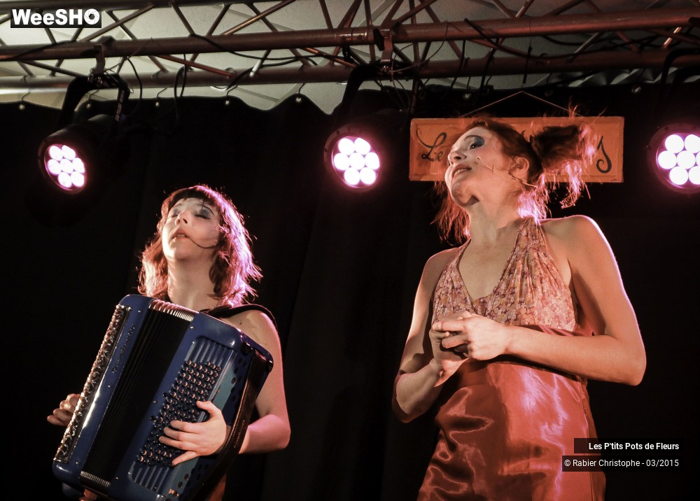 27/44 photos du spectacle Les P'tits Pots de Fleurs