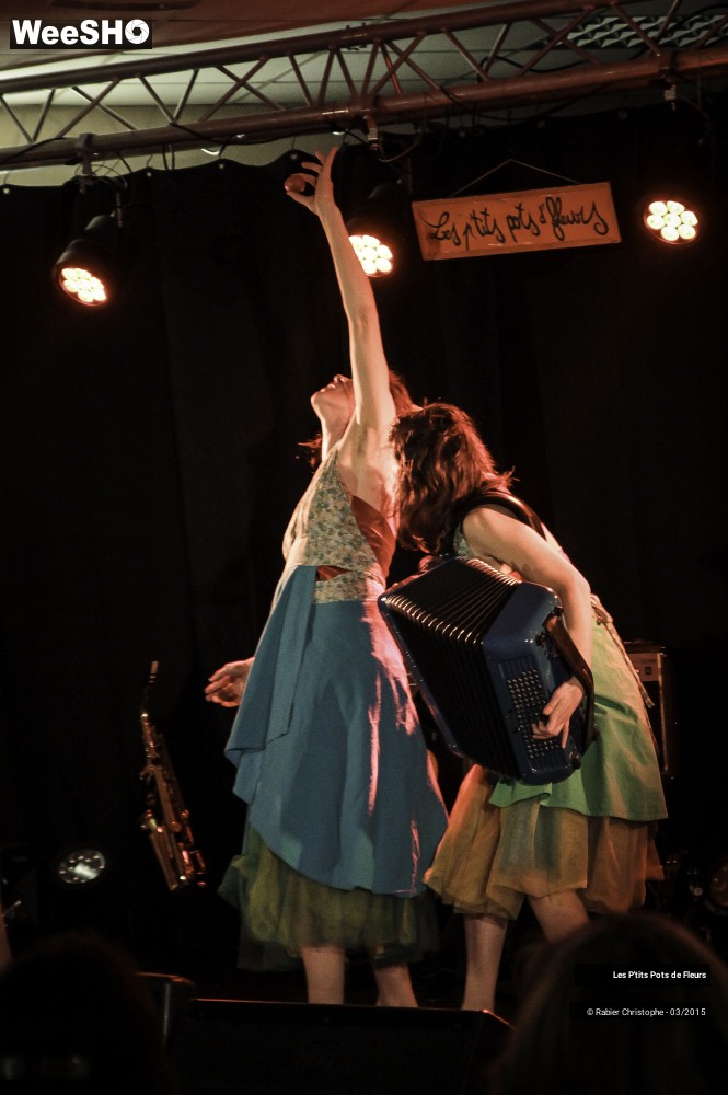 30/44 photos du spectacle Les P'tits Pots de Fleurs